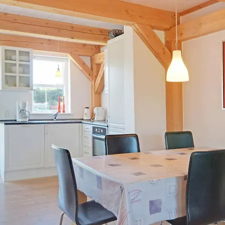 Сasa de vacaciones Two-bedroom In 5 *