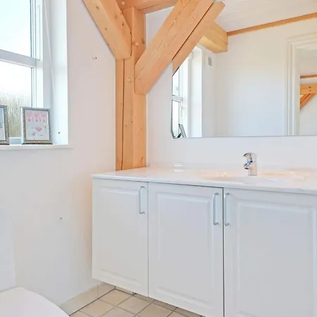 Two-bedroom In 5 Сasa de vacaciones *